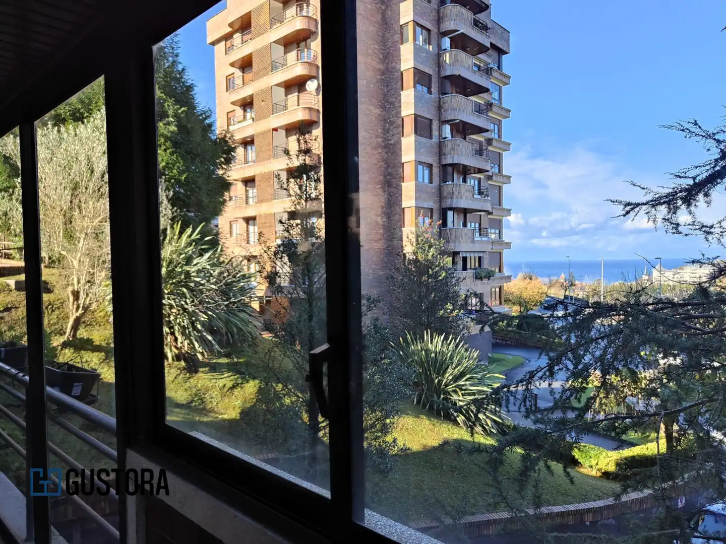 Habitación de Piso en venta en Donostia - San Sebastián  con Calefacción, Terraza y Trastero