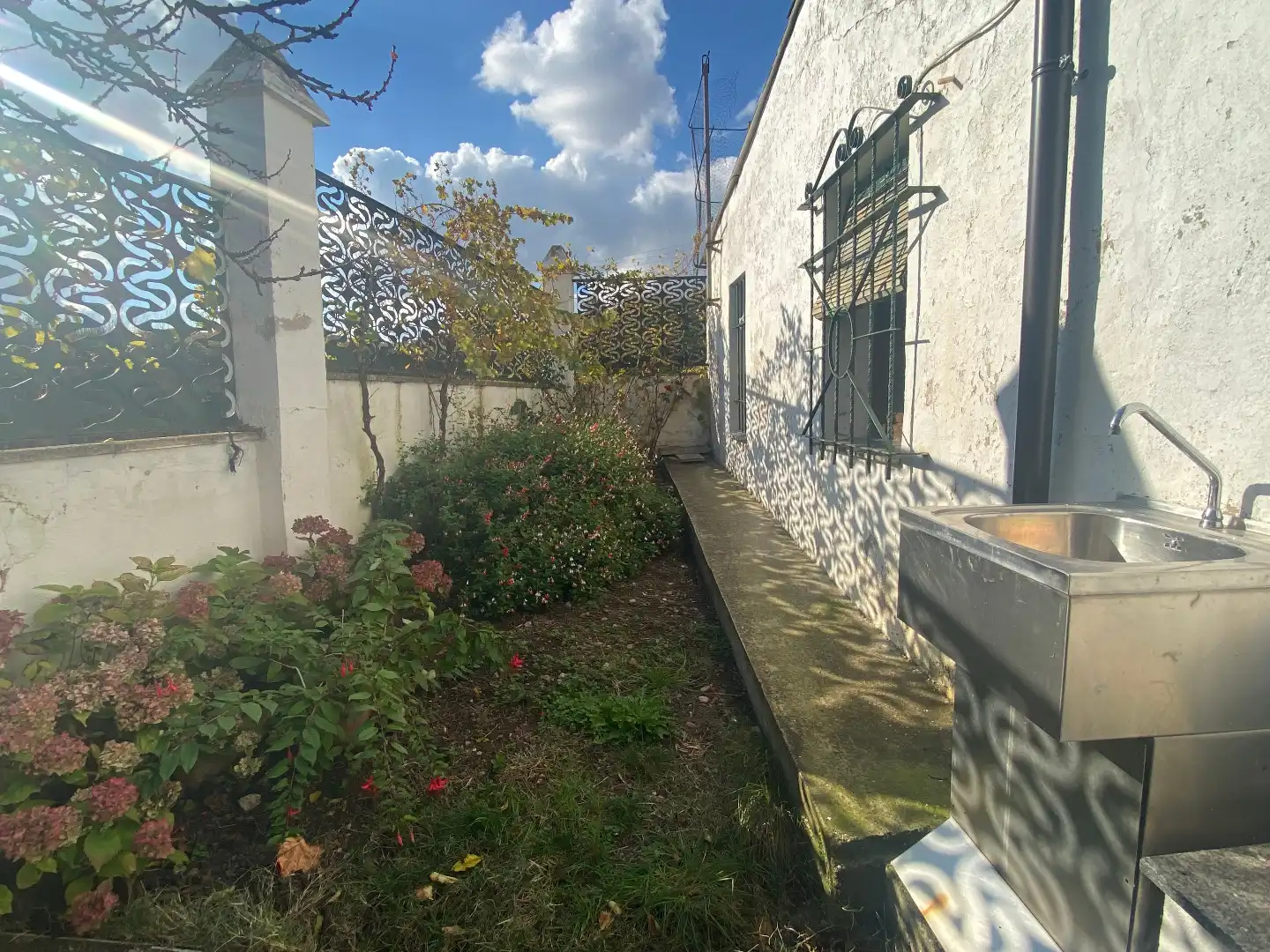 Jardí de Casa o xalet en venda en Burgos amb Parquet, Traster i Moblat
