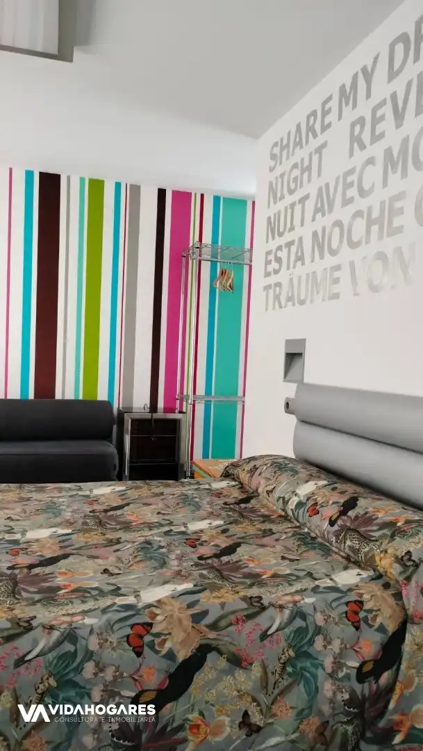 Habitación de Edificio en venta en Rota