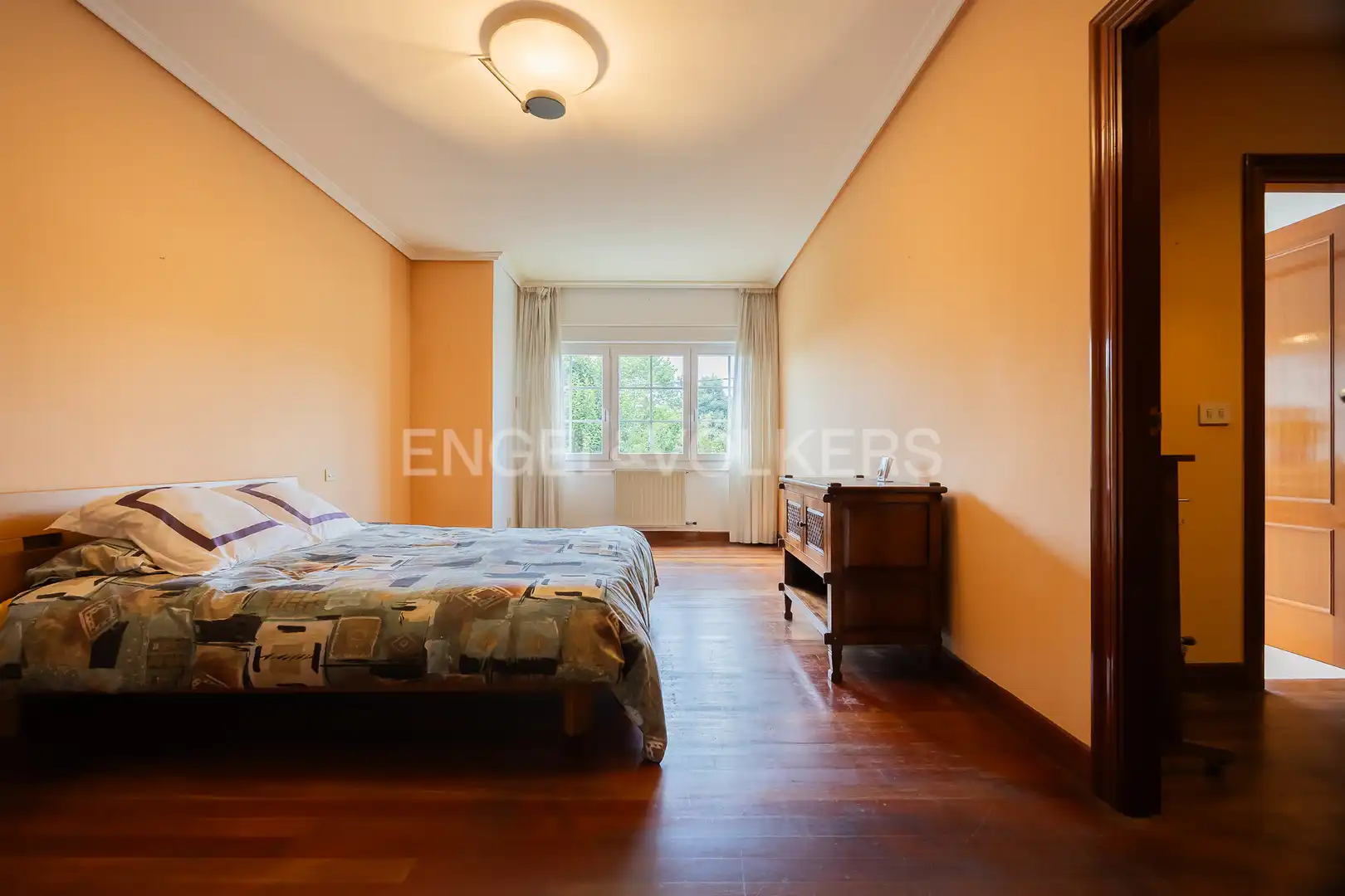 Habitación de Casa o chalet en venta en Loiu con Calefacción, Jardín privado y Piscina