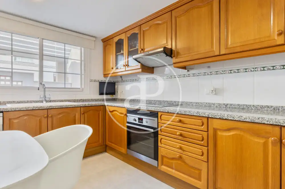 Cocina de Ático de alquiler en Bétera con Aire acondicionado, Calefacción y Jardín privado