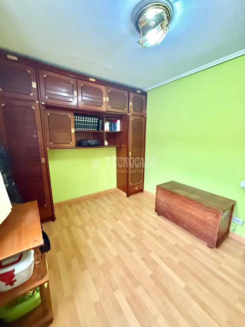 Habitación de Piso en venta en Santander con Calefacción y Amueblado