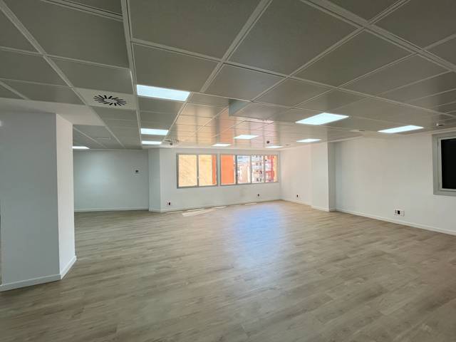 Oficina en Alquiler en Carrer d'Entença en Barri de les Corts