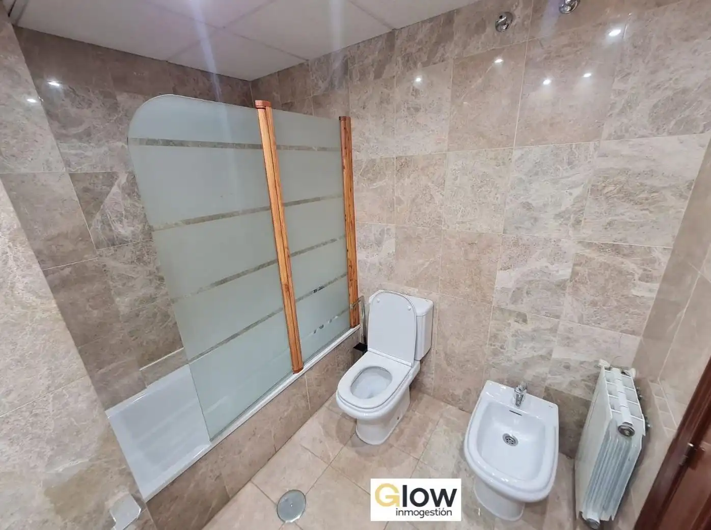 Baño de Ático de alquiler en Badajoz con Aire acondicionado, Calefacción y Terraza
