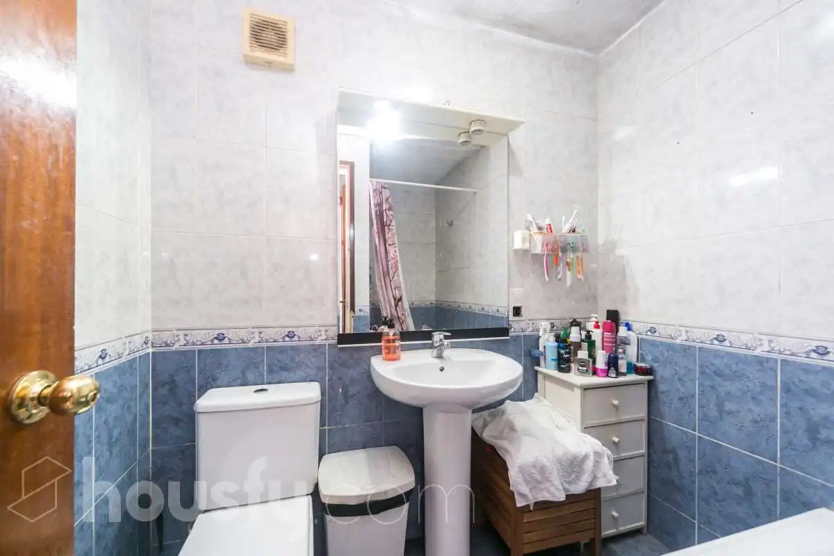 Badezimmer von Wohnung zum Verkauf in Vilafranca del Penedès mit Klimaanlage, Heizung und Terrasse
