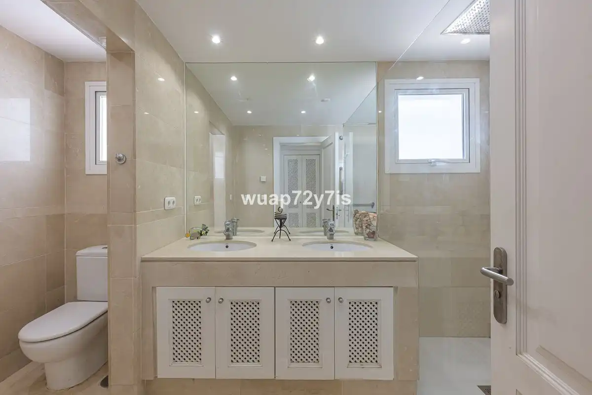 Piso con ascensor en venta en Nueva Andalucía, imagen 18