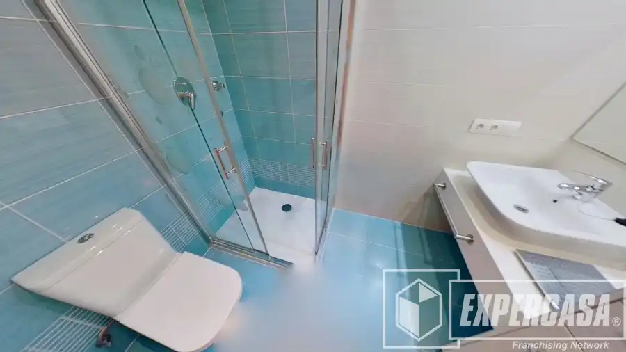 Bany de Pis en venda en Valencia amb Aire condicionat, Terrassa i Traster