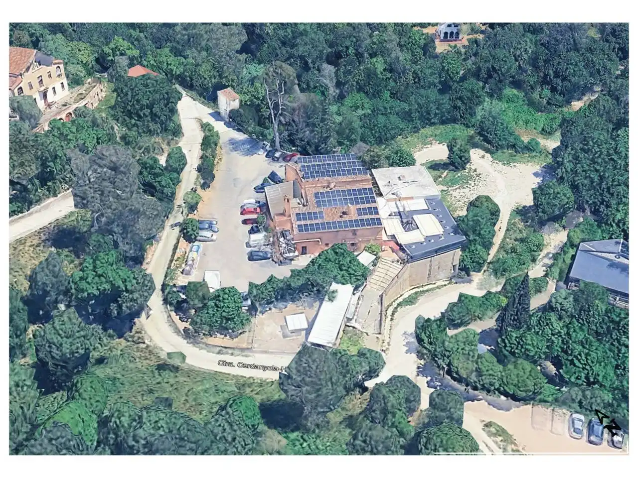 Vista exterior de Finca rústica en venda en Cerdanyola del Vallès amb Aire condicionat, Calefacció i Jardí privat