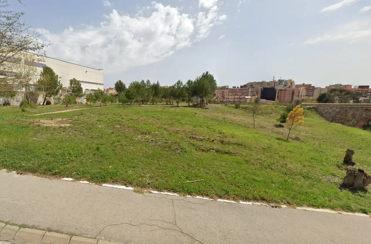 Terreny industrial en venda a Plaça la Llana, Zona Nord