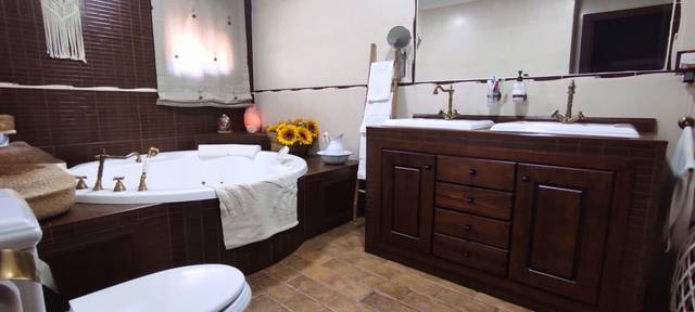 Casa-chalet en Venta en Calle el Membrillar en La Carlota