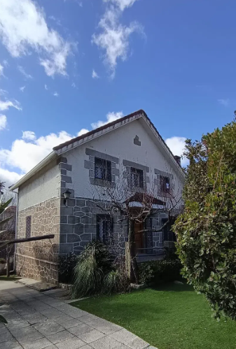 Vista exterior de Casa o xalet en venda en Collado Mediano amb Calefacció i Jardí privat