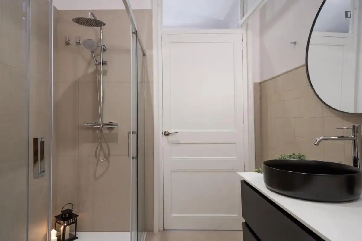 Bany de Casa o xalet per a compartir en Gràcia