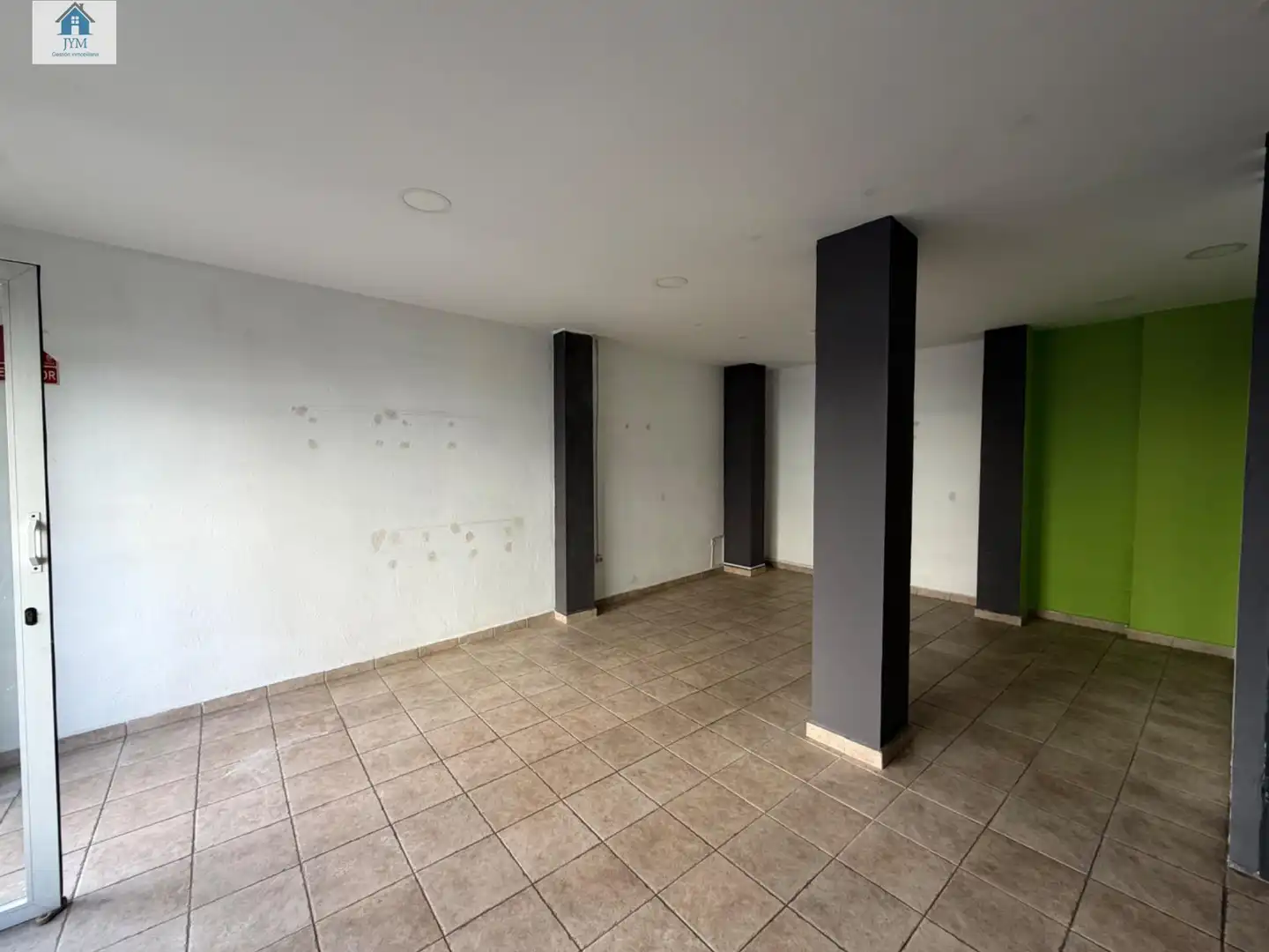 Local commercial à louer à La Zubia Ciudad, imagen 3