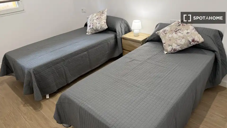 Schlafzimmer von Wohnung zur Miete in Sagunto / Sagunt mit Klimaanlage, Heizung und Möbliert