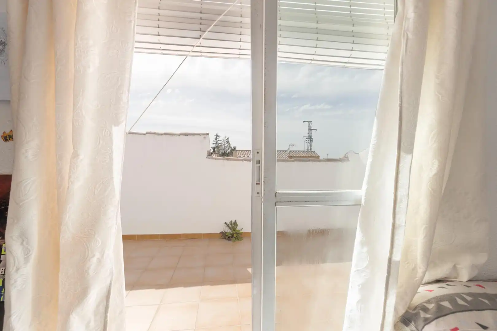 Habitación de Casa adosada en venta en Churriana de la Vega con Aire acondicionado, Calefacción y Terraza