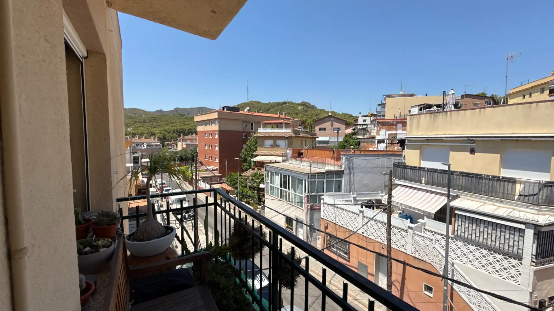 Vista exterior de Pis en venda en Castelldefels amb Aire condicionat i Balcó
