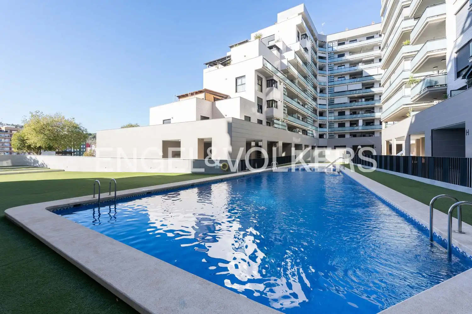 Schwimmbecken von Wohnung zur Miete in Sagunto / Sagunt mit Klimaanlage, Heizung und Privatgarten