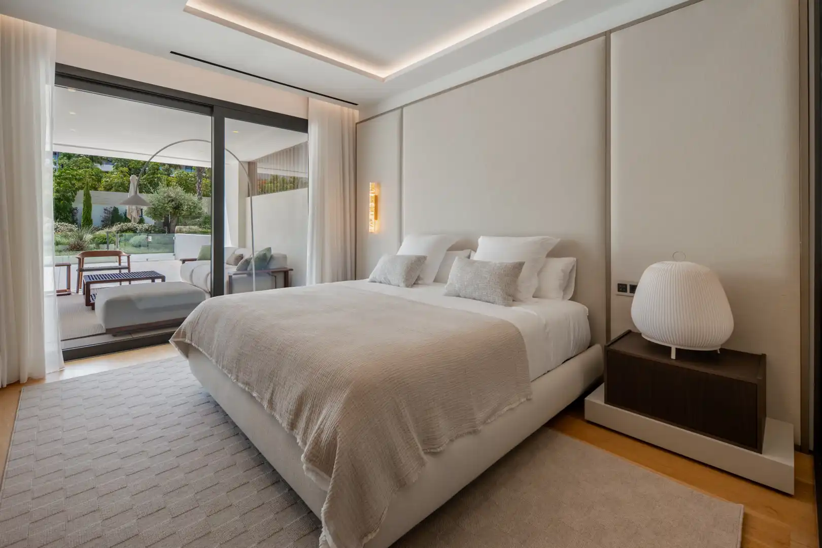 Dormitori de Planta baixa en venda en Marbella amb Aire condicionat, Calefacció i Terrassa