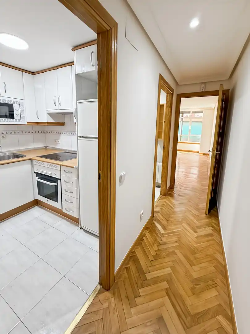 Wohnung zur Miete in Calle de Pinos Baja, Valdeacederas