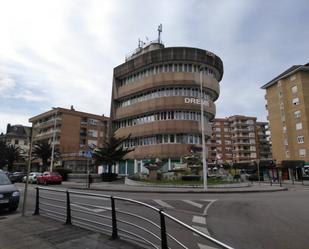 Vista exterior de Oficina de lloguer en Torrelavega 