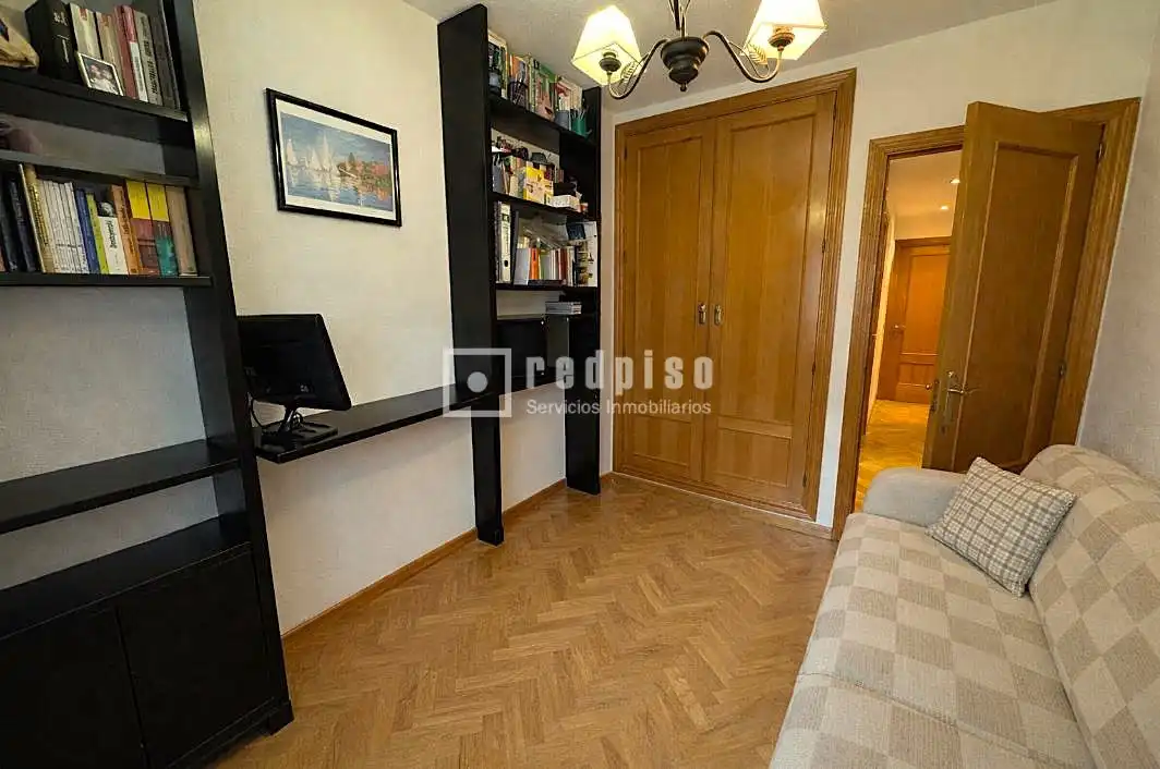 Schlafzimmer von Wohnung zum Verkauf in Coslada mit Heizung, Privatgarten und Terrasse