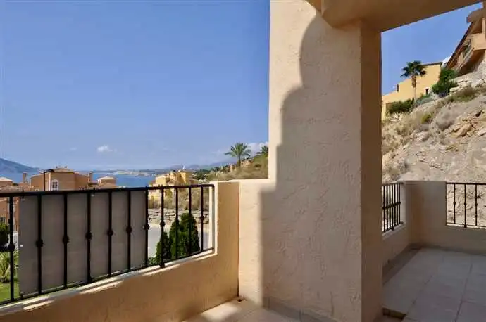 Terrassa de Apartament en venda en Calpe / Calp amb Aire condicionat, Calefacció i Jardí privat