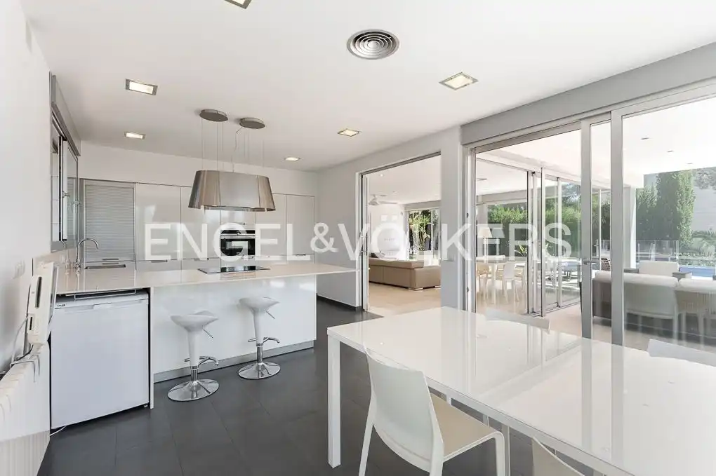 Cocina de Casa o chalet de alquiler en Chiva con Aire acondicionado, Calefacción y Jardín privado