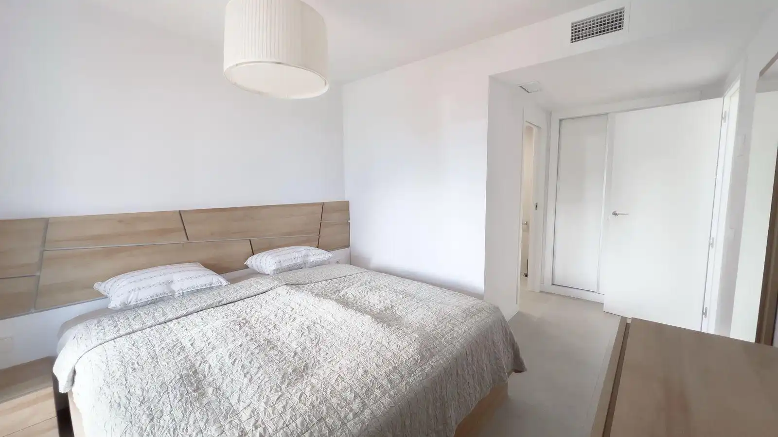 Schlafzimmer von Maisonette zum Verkauf in Calpe / Calp mit Klimaanlage, Terrasse und Abstellraum