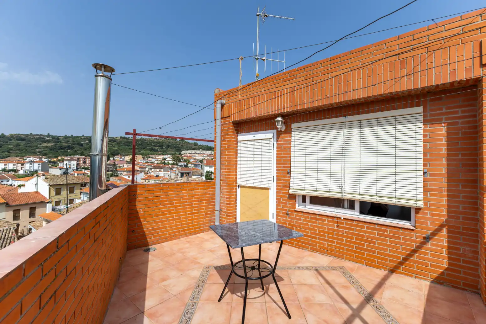 Terrassa de Casa o xalet en venda en Viver amb Terrassa i Moblat