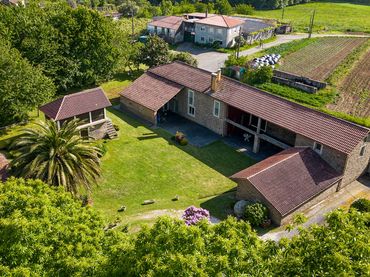 Casa rústica en venta en Touro