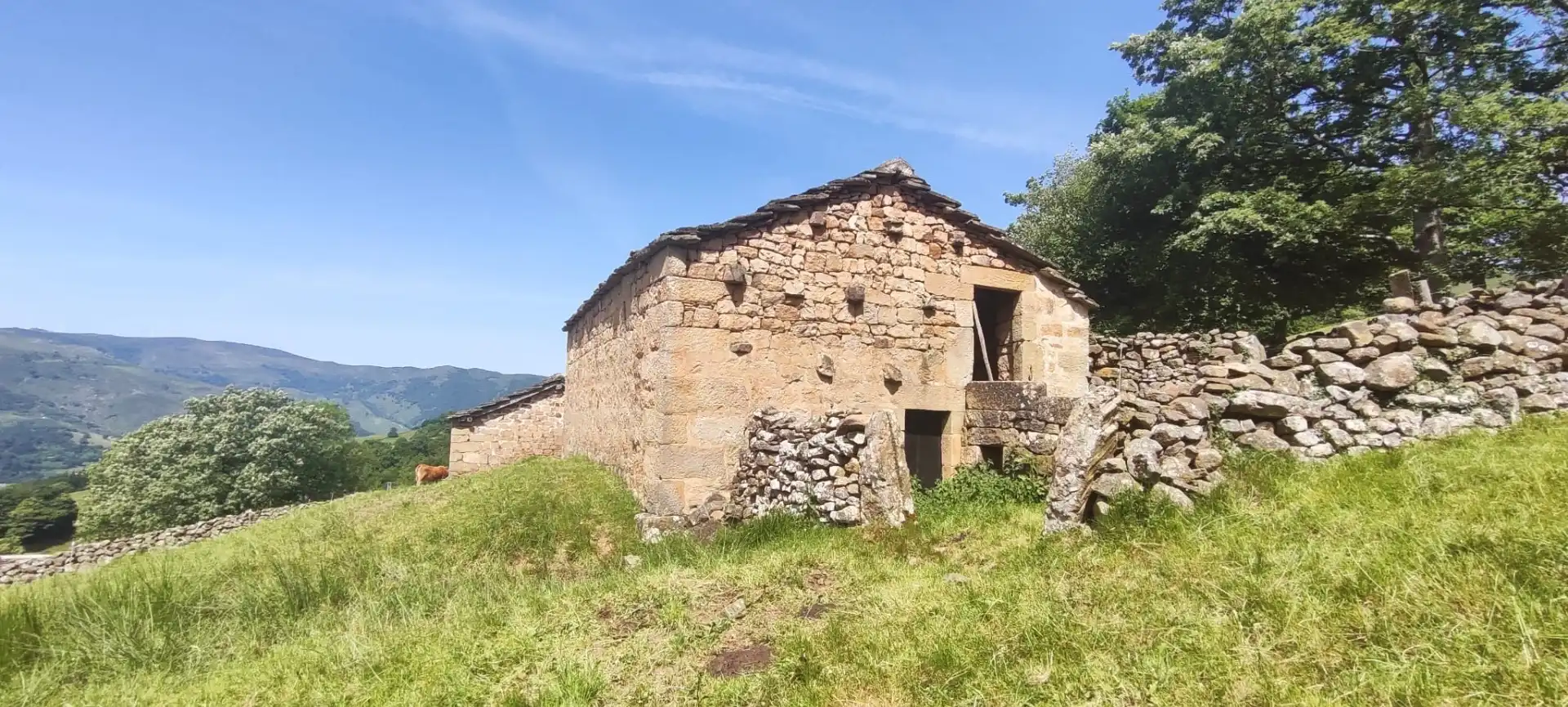 Vista exterior de Casa o chalet en venta en Luena 