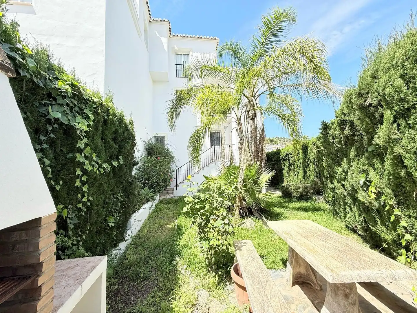 Jardín de Dúplex en venta en Nerja con Jardín privado, Trastero y Piscina comunitaria