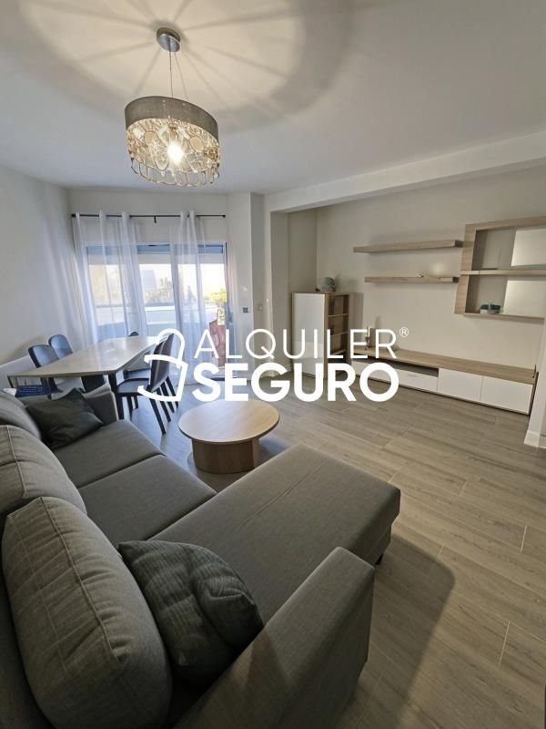 Vista exterior de Pis de lloguer en Guadalajara Capital amb Calefacció, Terrassa i Moblat