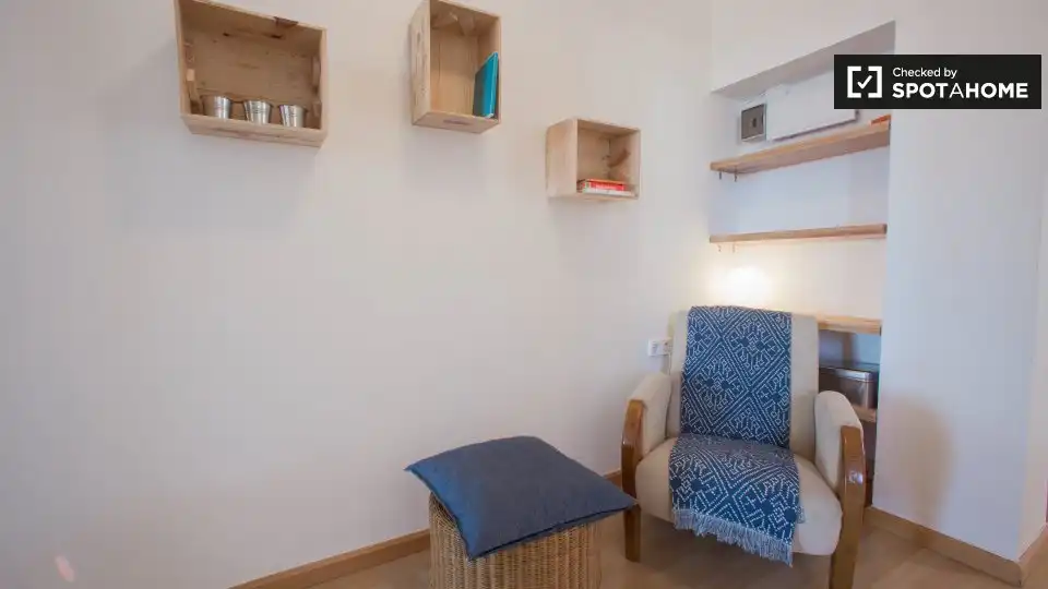 Living room of Flat for rent in Valencia  with Air Conditioner, Heating and Furnished