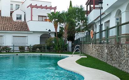 Piscina de Casa adosada en venda en Benalup-Casas Viejas amb Terrassa i Balcó