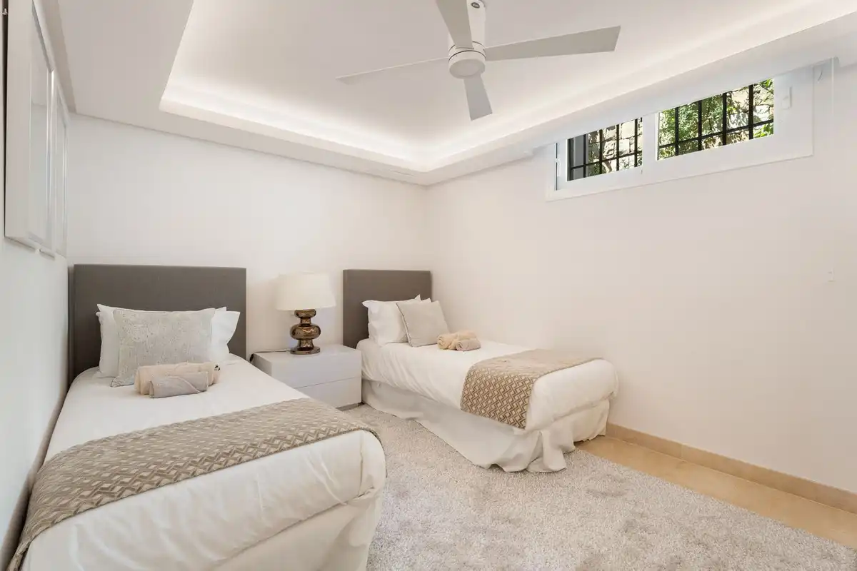 Villa mit Garten zum Verkauf in Nueva Andalucía, imagen 41