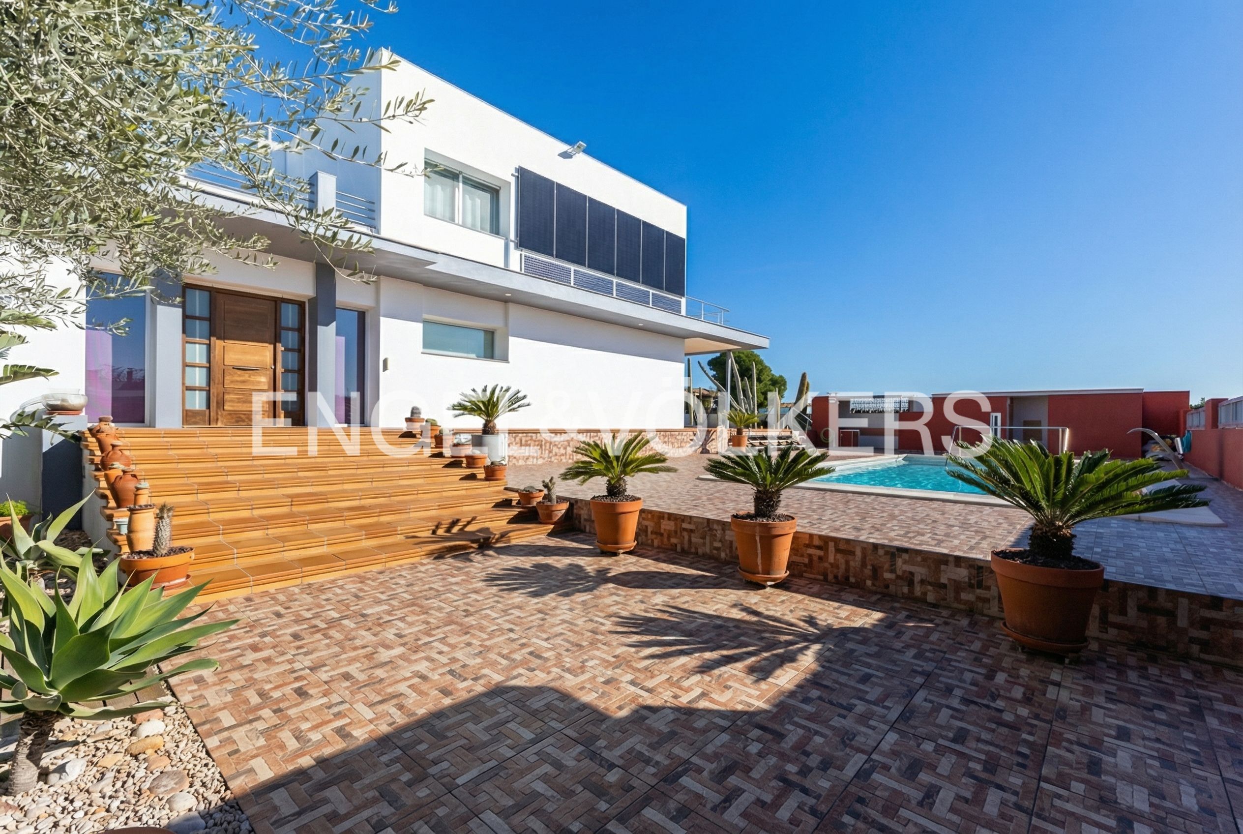 Exterior view of House or chalet for sale in Castellón de la Plana / Castelló de la Plana  with Heating, Private garden and Balcony