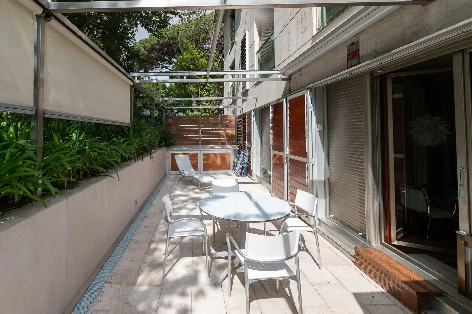 Terrasse von Wohnungen zum Verkauf in Santander mit Privatgarten, Abstellraum und Ofen