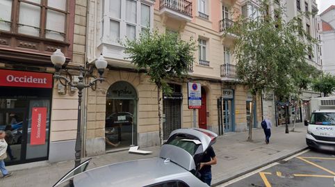 se vende 2 pisos juntos con baconcito en bilbao centro con 160m2, 6 hab, 2 baños,con negocio de pension juntos,