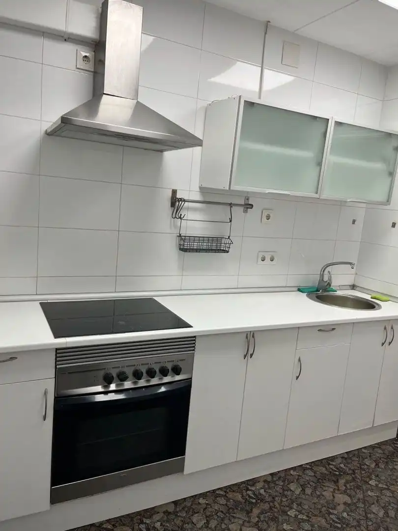 Cocina de Piso en venta en Sant Boi de Llobregat con Calefacción