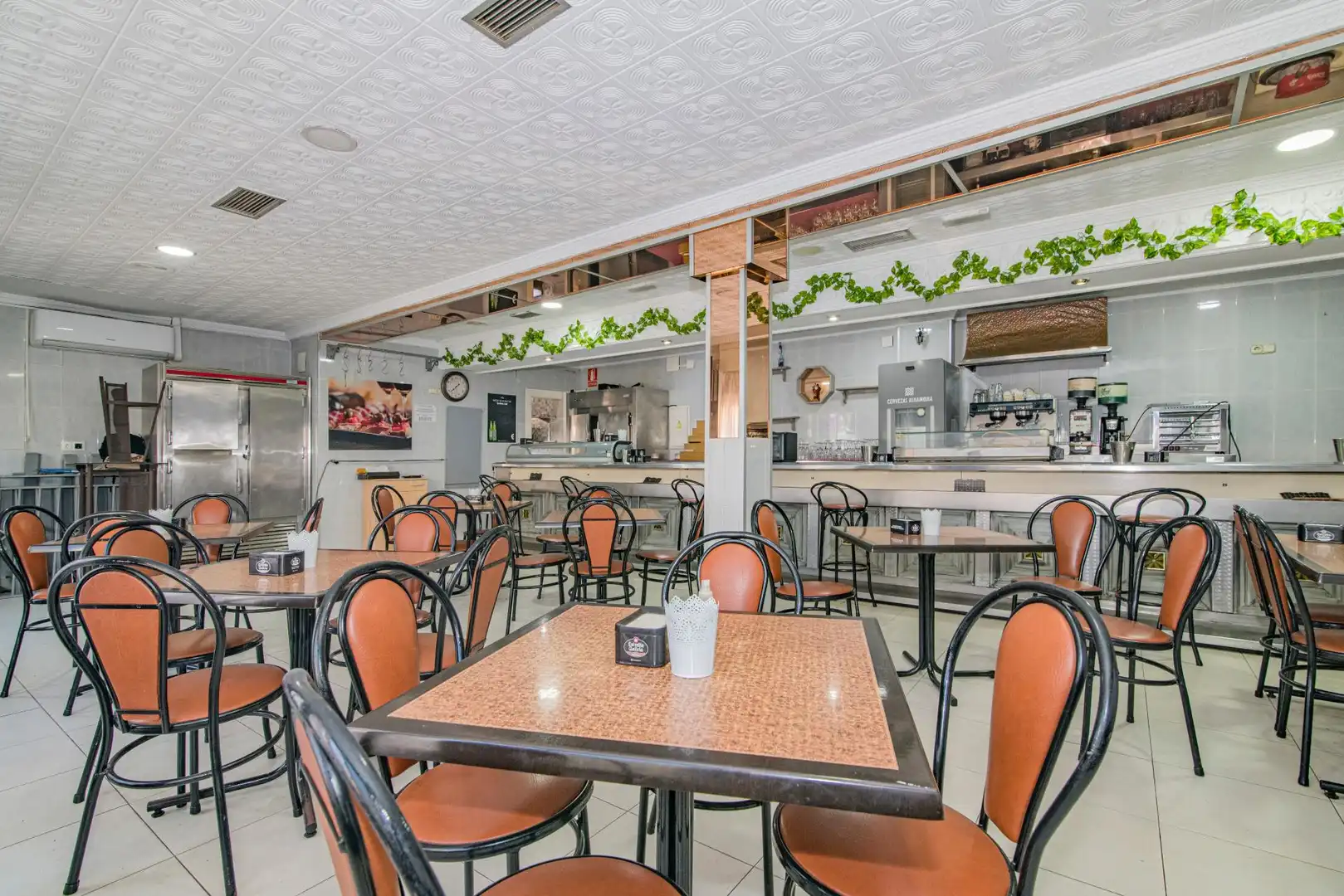 Commercial properties for sale in Huétor Tájar  with Air Conditioner and Furnished