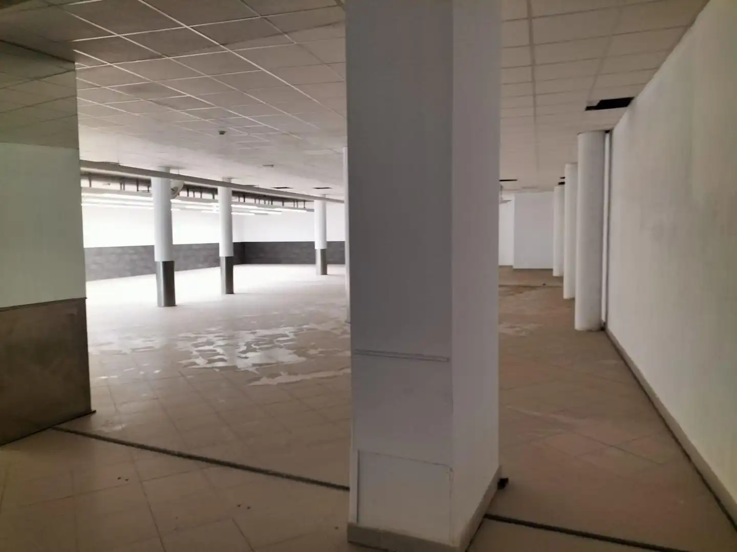 Local comercial de lloguer a Sur, imagen 4