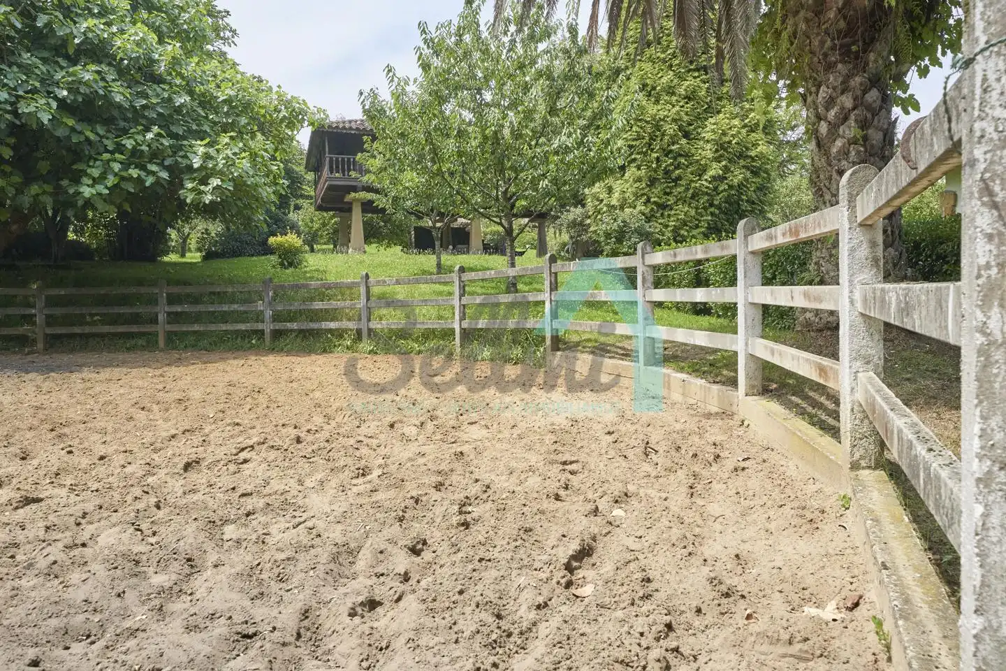 Casa o xalet en venda en Gijón  amb Aire condicionat, Jardí privat i Parquet