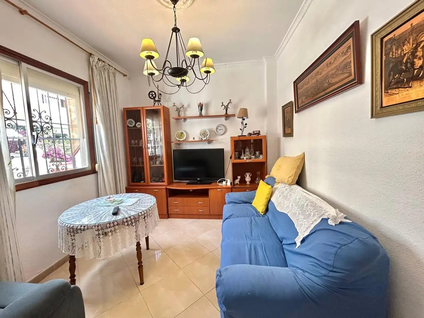 Sala d'estar de Casa o xalet en venda en Málaga