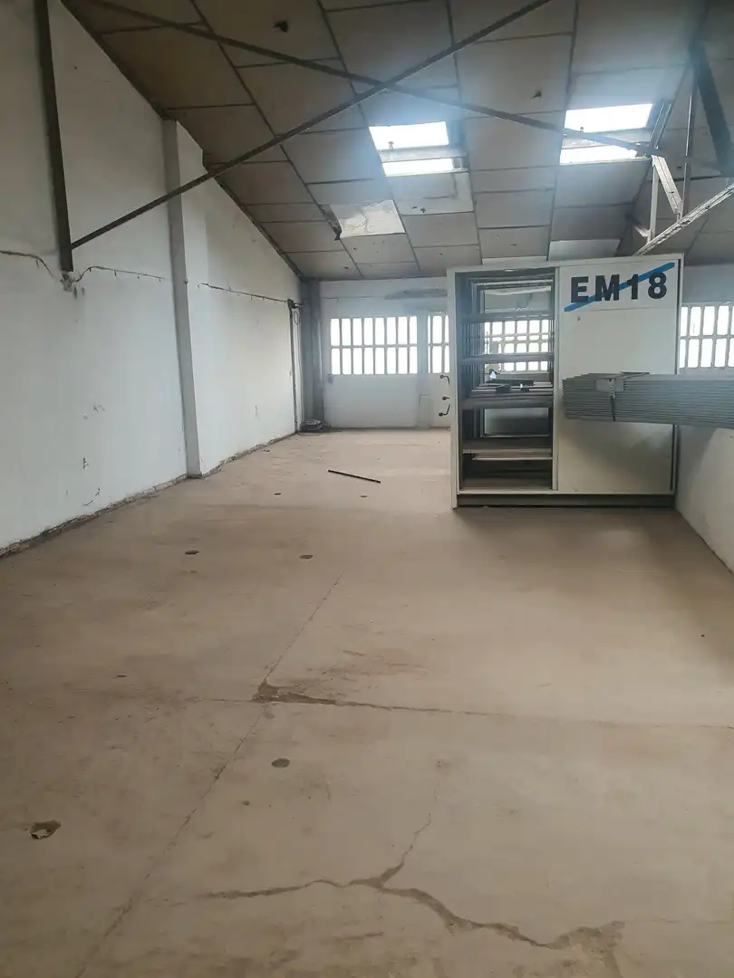 Nave industrial en venta en Sant Fost de Campsentelles
