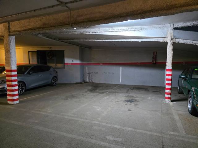 Garaje en Alquiler en Carrer de Bertran, 75 en El Putget i el Farró