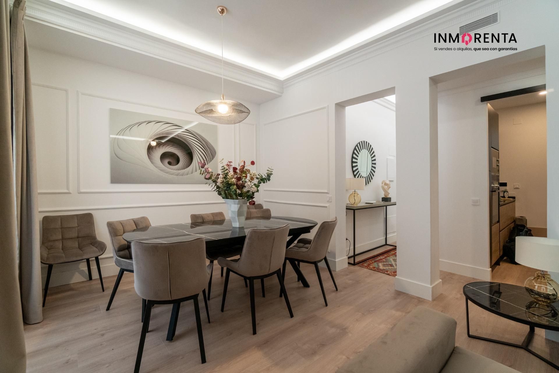 Dining room of Flat for sale in  Madrid Capital  with Air Conditioner, Heating and Balcony