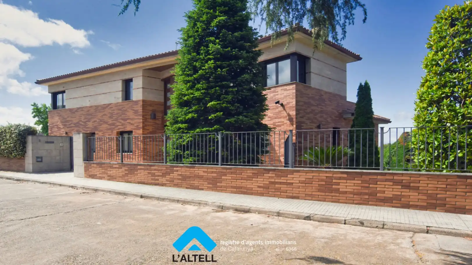 Vista exterior de Casa o chalet en venta en La Garriga con Aire acondicionado, Calefacción y Terraza