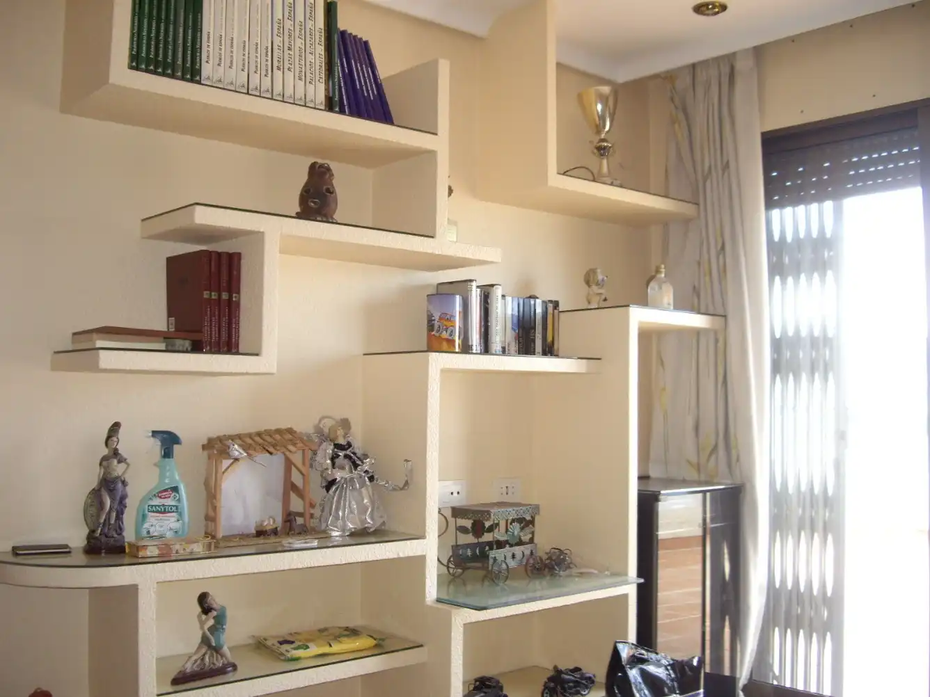Sala d'estar de Casa o xalet en venda en Castellón de la Plana / Castelló de la Plana amb Aire condicionat, Calefacció i Jardí privat