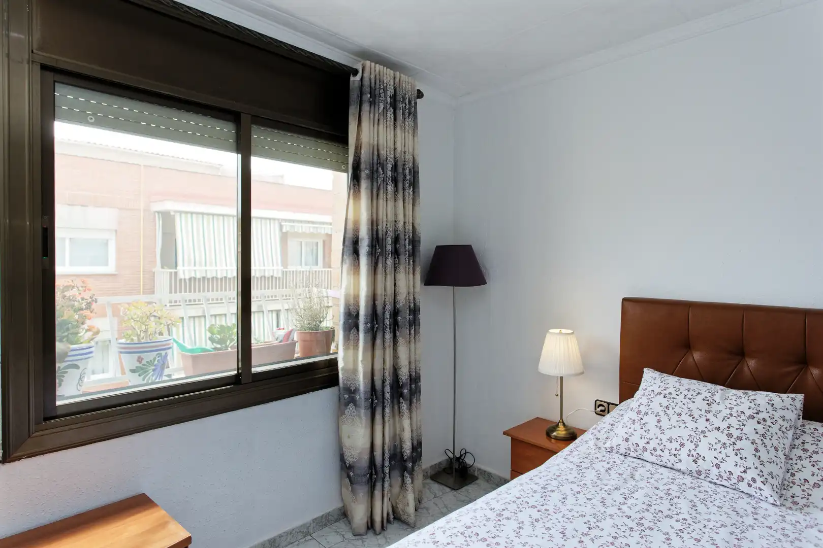 Bedroom of Flat for sale in Terrassa  with Air Conditioner and Balcony